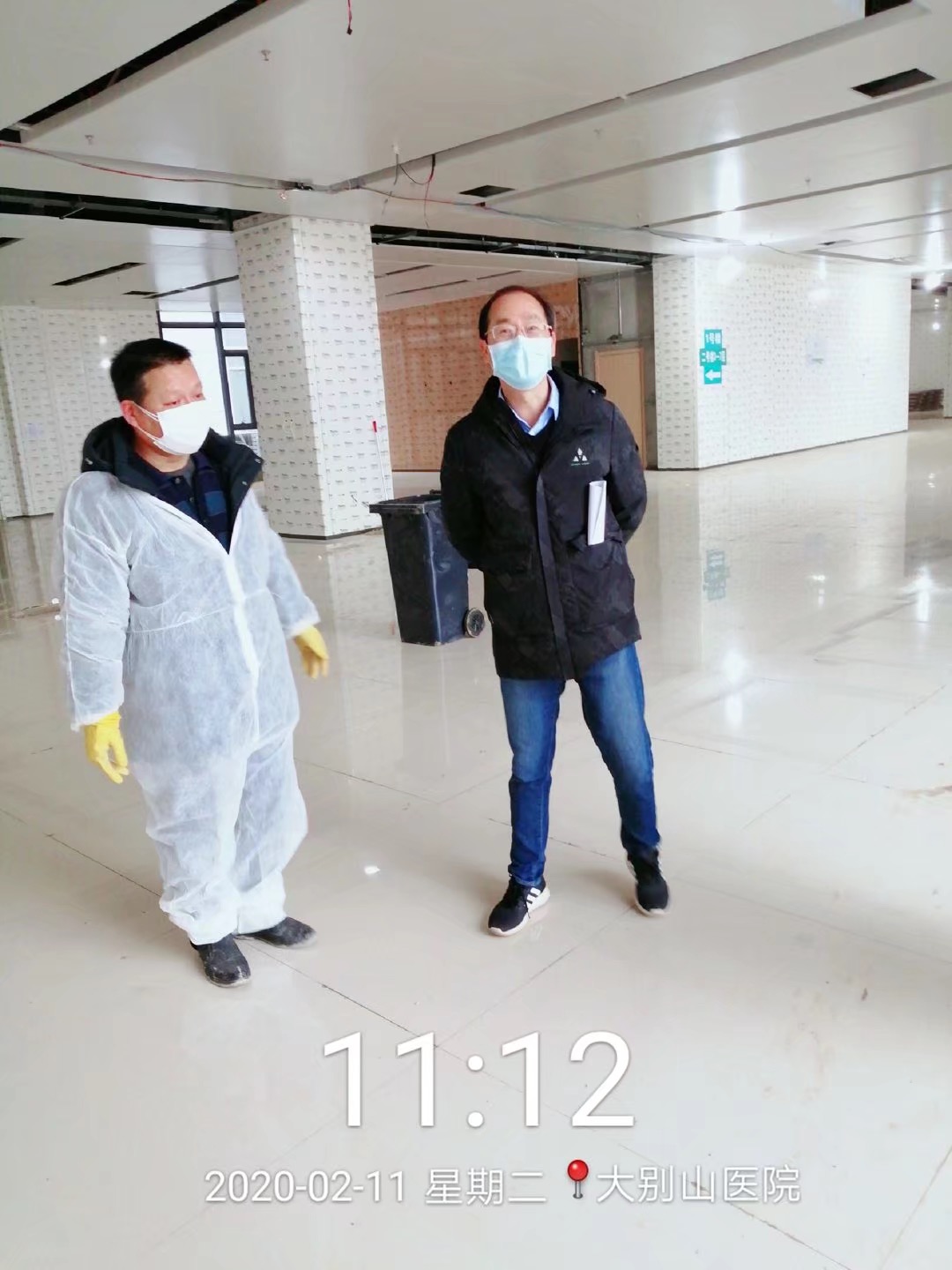 总经理瞿全胜前往黄冈市大别山医疗中心慰问百佳公司防疫突击队队员